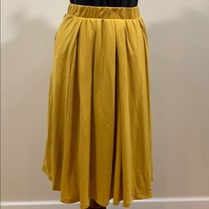 Lularoe Madison skirt (with pockets!).